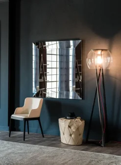 1. Design moderno ed elegante. 2. Vetro di qualità. 3. Facile da installare. 4. Ideale per aggiungere stile alla stanza. 5. Prodotto dal marchio Cattelan Regal.^Cattelan Italia Clearance