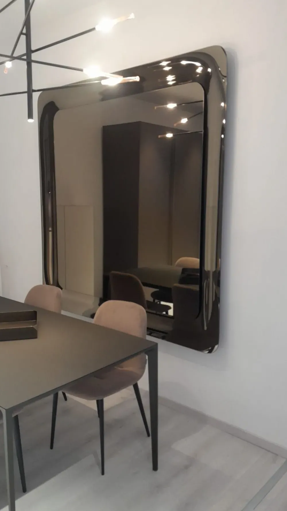 1. Design moderno ed elegante.2. Offerta Outlet.3. Realizzato da .4. Facile da installare.5. Garantito per 10 anni.^Cattelan Italia