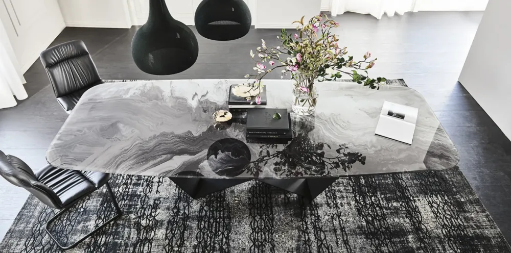 Cattelan Italia 1. Design moderno ed elegante. 2. Struttura in vetro resistente. 3. Facile da pulire. 4. Disponibile in diverse dimensioni. 5. Ideale per arredare qualsiasi ambiente.- Tavoli