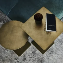 Cattelan Italia 1. Design moderno ed elegante. 2. Sconti imperdibili. 3. Prodotto di qualità. 4. Facile da montare. 5. Garanzia di 2 anni.- Tavolini