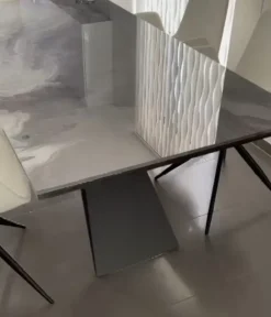 Outlet 1. Design moderno ed elegante. 2. Struttura robusta e resistente. 3. Facile da montare. 4. Prezzo scontato. 5. Garanzia di qualità. Tavoli