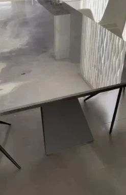 Outlet 1. Design moderno ed elegante. 2. Struttura robusta e resistente. 3. Facile da montare. 4. Prezzo scontato. 5. Garanzia di qualità. Tavoli