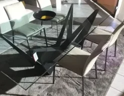 New 1. Design moderno ed elegante. 2. Vetro resistente. 3. Facile da pulire. 4. Offerta Outlet. 5. Facile da montare. Tavoli