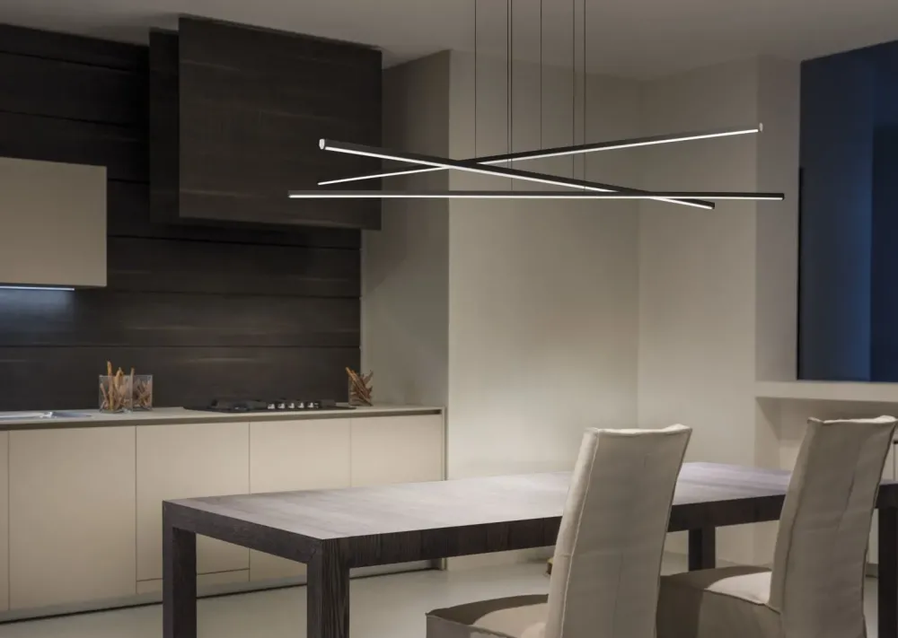 Linea Light A sospensione 8206 straight p3 con un ribasso esclusivo- Lampade A Sospensione