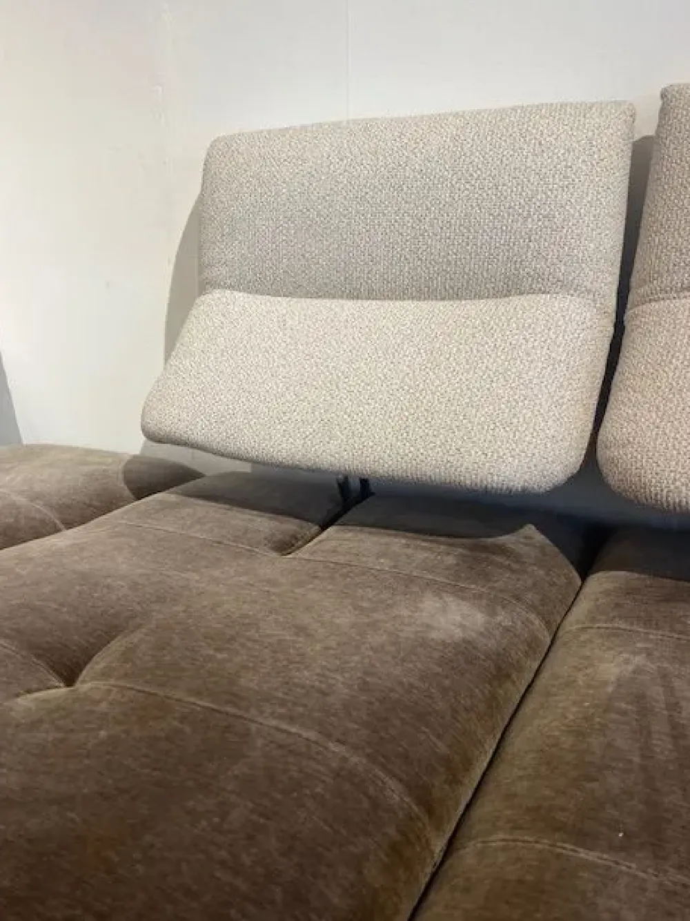 Calia Alba in Tessuto a prezzo ribassato- Divani