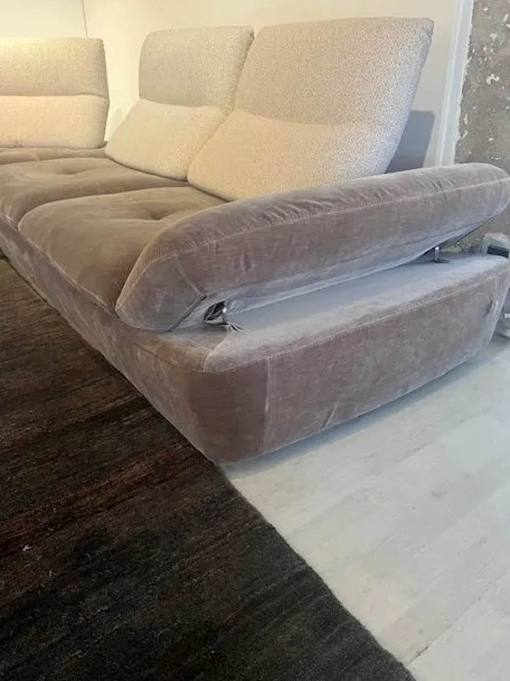 Calia Alba in Tessuto a prezzo ribassato- Divani