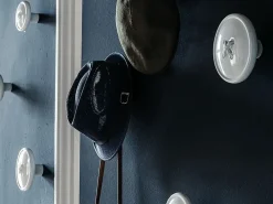 Online Appendiabiti Cattelan Bottone in laccato opaco a prezzo scontato Appendiabiti