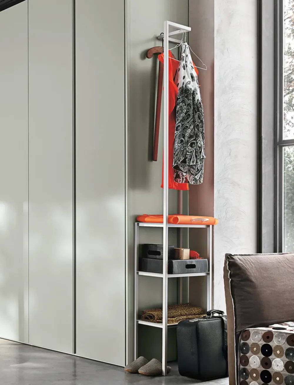 Tomasella Appendiabiti Kalista fianco di SCONTATO- Appendiabiti