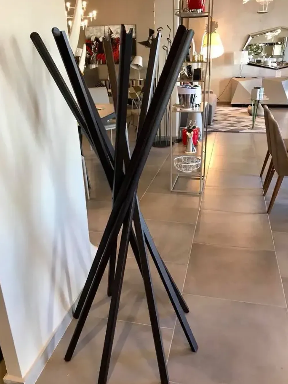 Online Appendiabiti modello sciangai a prezzo ribassato Appendiabiti