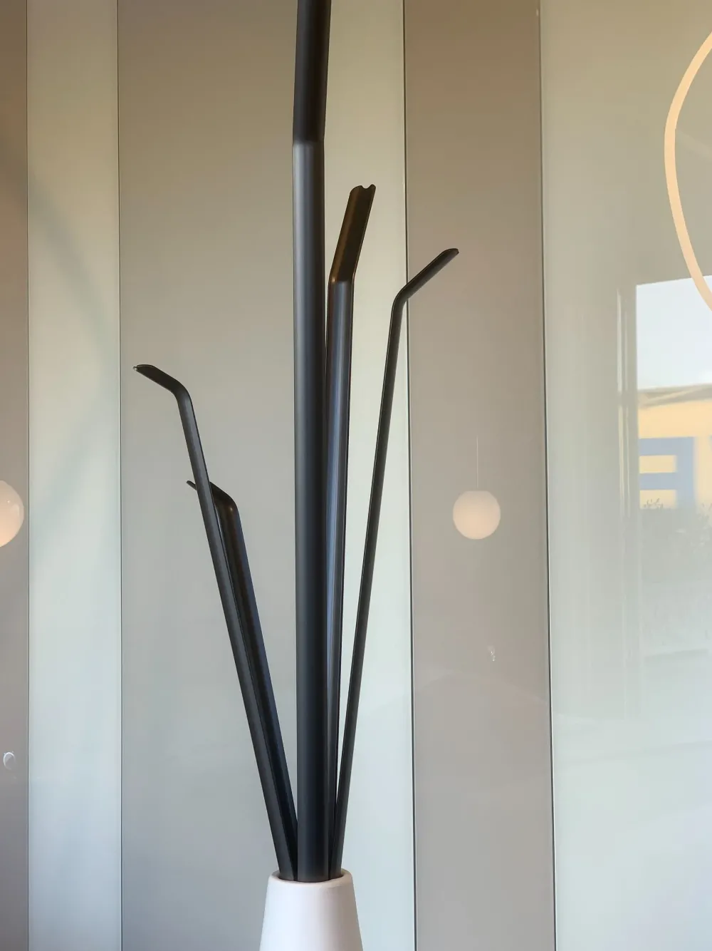 Bonaldo Appendiabiti moderno Kadou a prezzi outlet- Appendiabiti