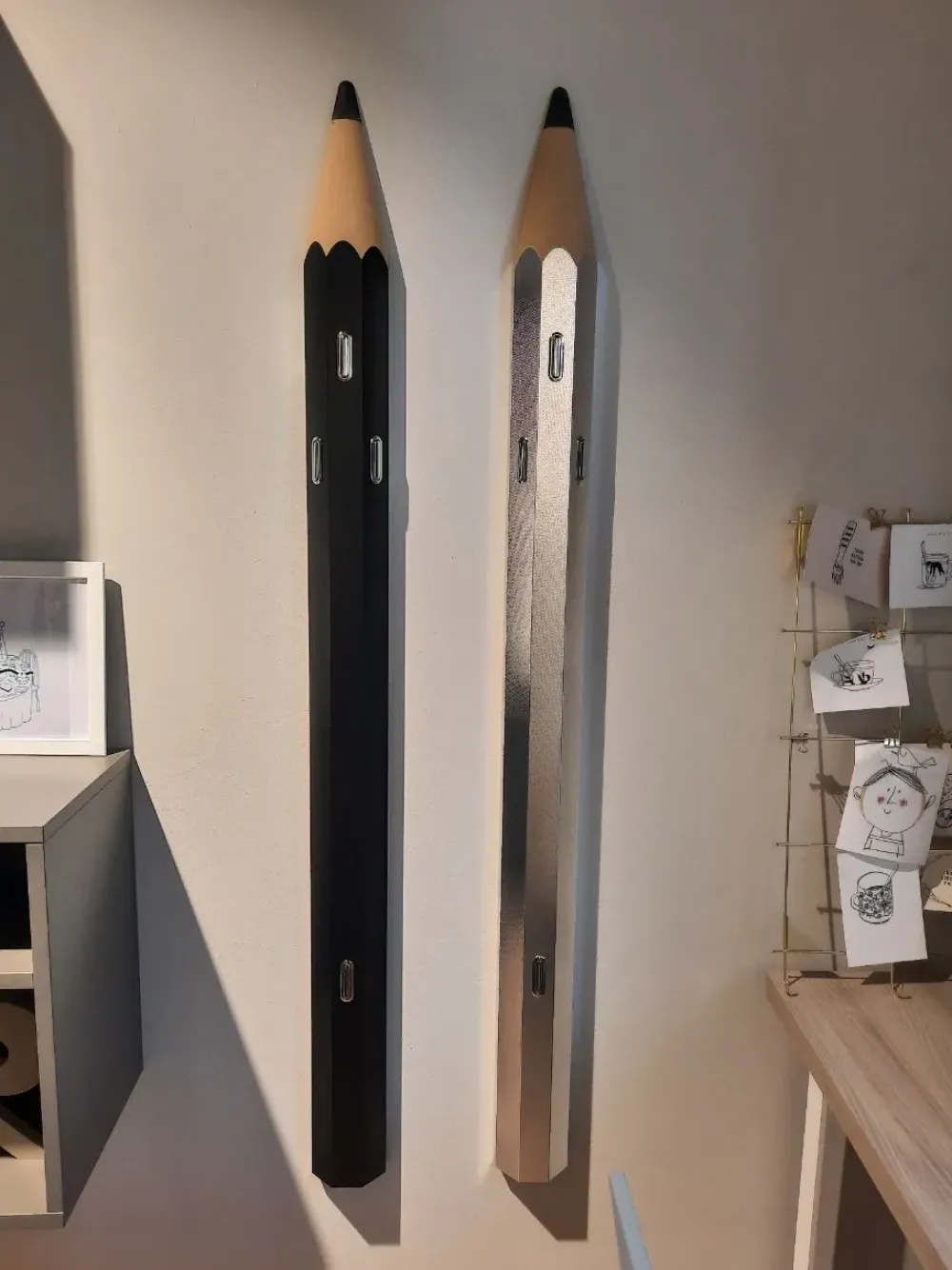 Discount Appendiabiti moderno Matitanera a prezzi convenienti Appendiabiti