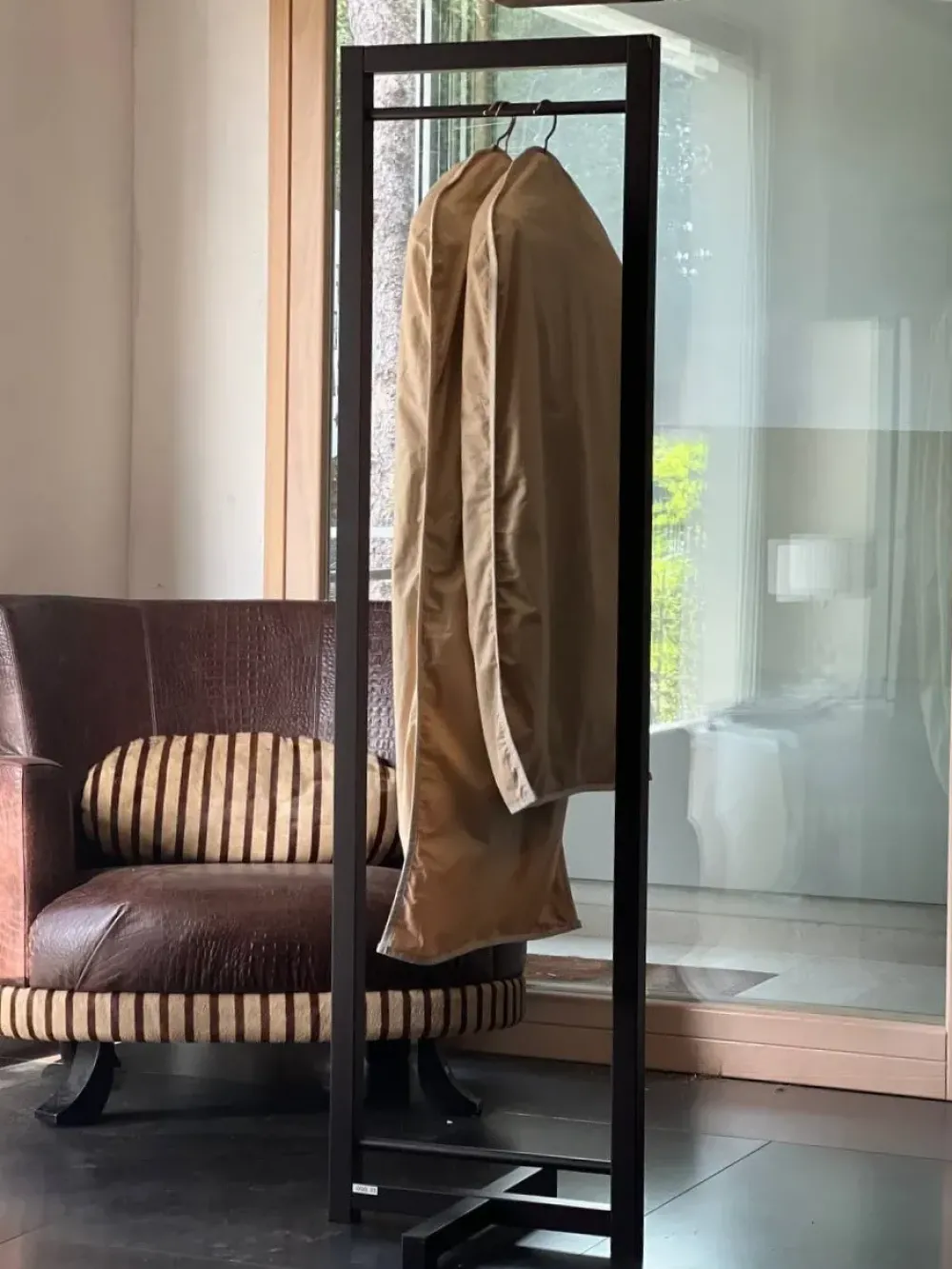 Axil Appendiabiti Porta abiti in legno a prezzo scontato- Appendiabiti