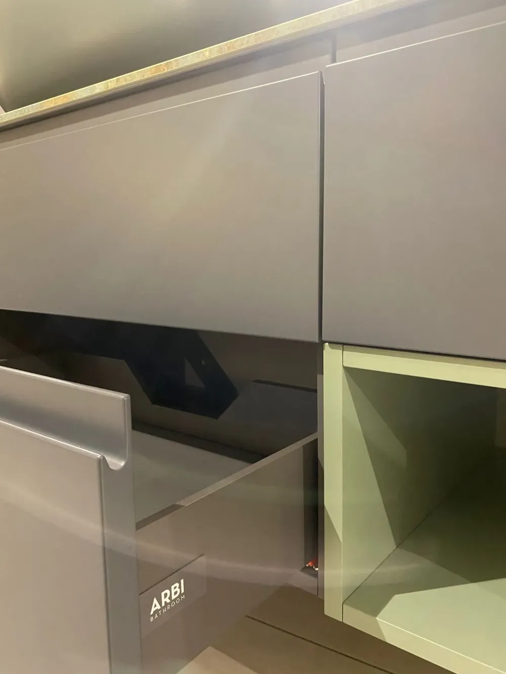 Arbi Street: mobile bagno a prezzo Outlet. Design moderno e funzionale.- Mobili Bagno Sospeso