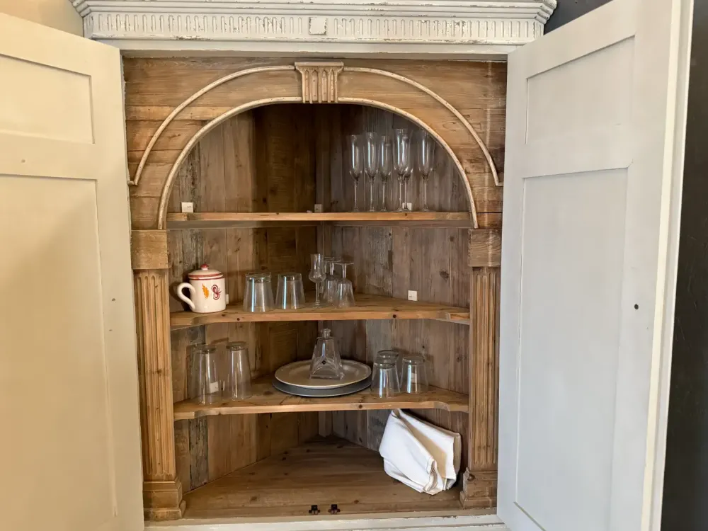 Online Armadio Angoliera a due ante a prezzo scontato Armadi