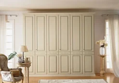 Armadio ante battenti in laccato opaco. Mod. Impero patinato avorio, , sconto 35%.^Artigianale Online