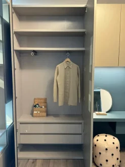 Online Armadio ante battenti in laccato opaco Sinua di Armadi