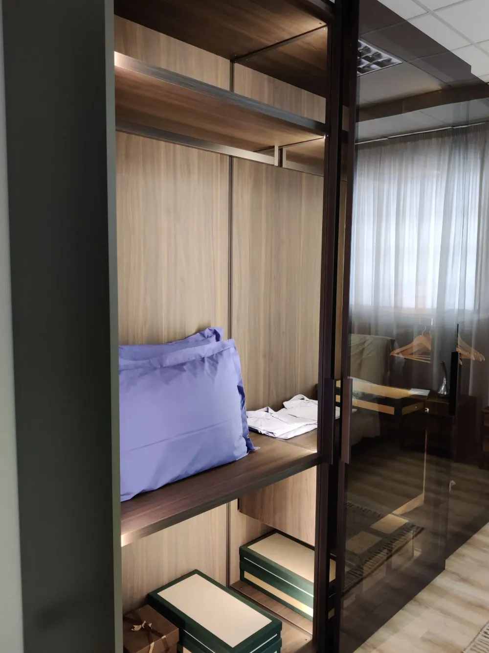 Armadio ante scorrevoli in vetro Glass di Armadi