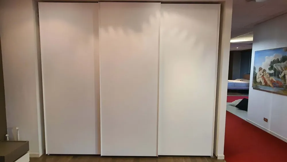 Veneran Armadio ante scorrevoli in laccato opaco Domino express scontato- Armadi