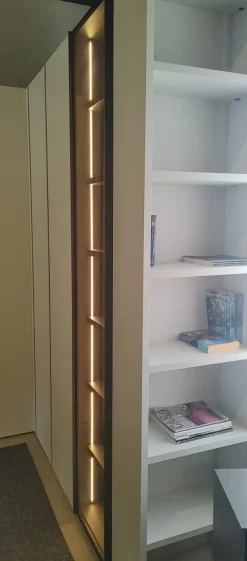 Orme Armadio Armadio virgo realizzato in laminato opaco di scontato -35%- Armadi