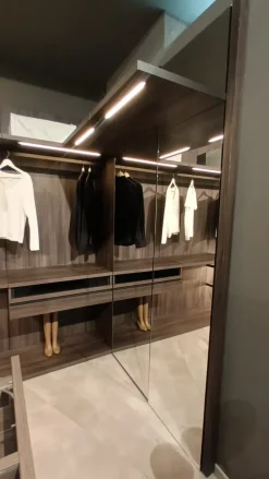 Sangiacomo Armadio Cabina panorama realizzato in laminato materico di scontato -40%- Armadi