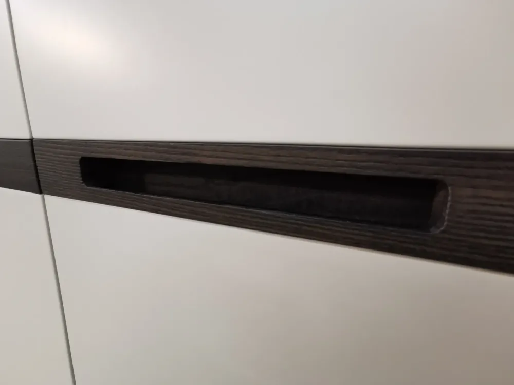 Sale Armadio con ante battenti a prezzo scontato modello Strip di Armadi