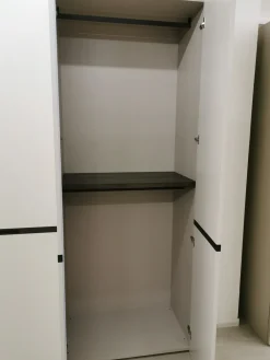 Sale Armadio con ante battenti a prezzo scontato modello Strip di Armadi