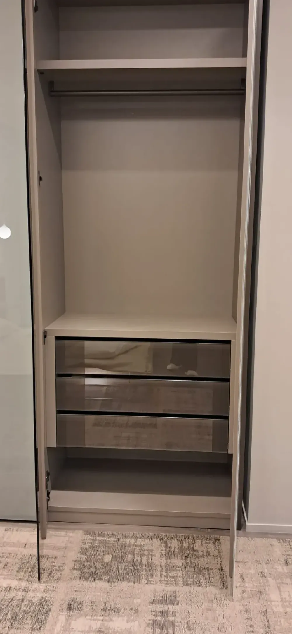 Lago Armadio con ante battenti a prezzo scontato modello Armadio now di- Armadi