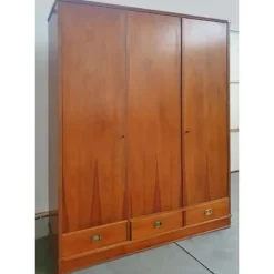 Hot Armadio con ante battenti a prezzo scontato modello Thomas di Armadi