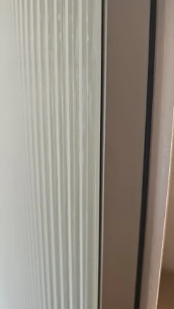 New Armadio con ante battenti modello Row scontato del 37% Armadi