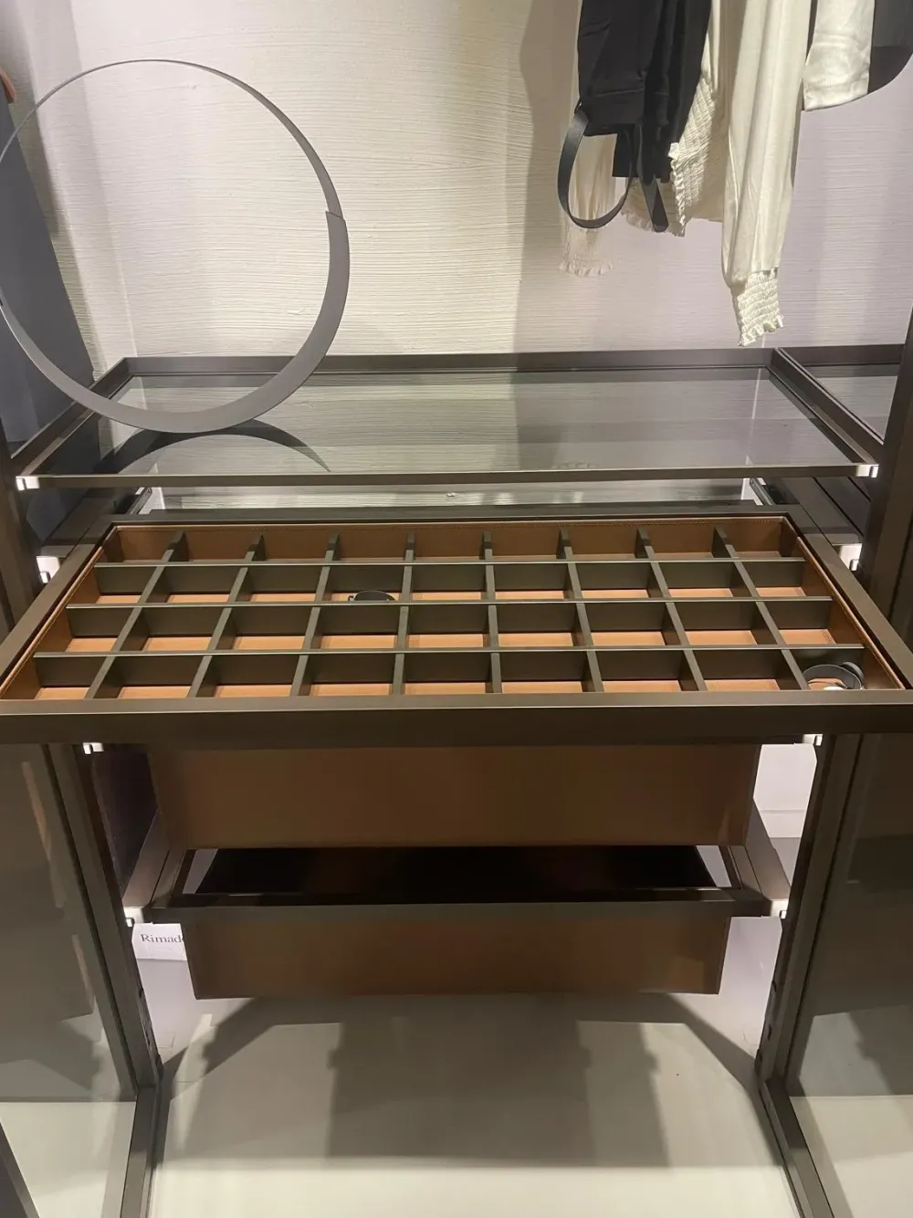 Outlet Armadio con ante battenti design Armadio cover a prezzo scontato Armadi