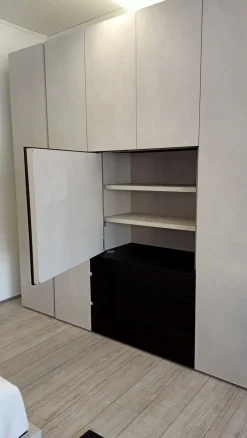 Armadio con ante battenti moderno Odeon a prezzo scontato^Sangiacomo Sale