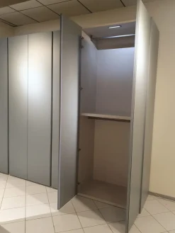 Armadio con ante battenti moderno Smart a prezzo scontato Armadi