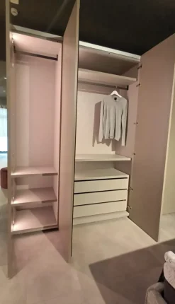 Online Armadio con ante battenti moderno Armadio sinua combinato a prezzo scontato Armadi