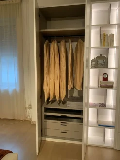 Sale Armadio con ante battenti modello Nl scontato del 30% Armadi