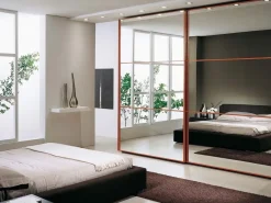 Sale Armadio con ante scorrevoli a prezzo scontato modello Armadio con ante scorrevoli-maxi a specchio scontato del 30% di Armadi