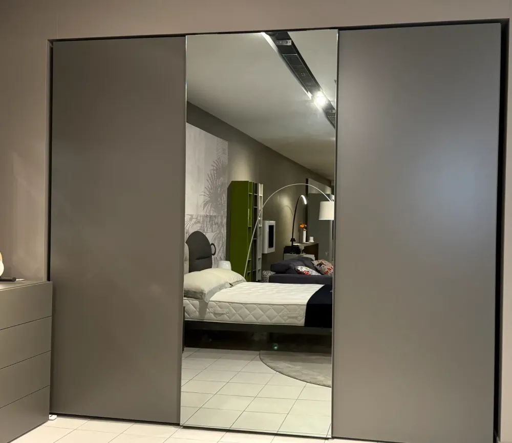 Online Armadio con ante scorrevoli design Flat a prezzo scontato Armadi