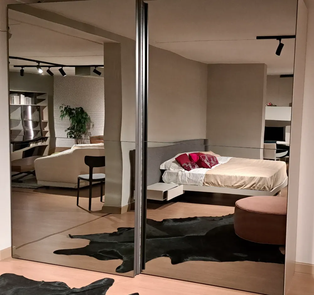 Armadio con ante scorrevoli moderno Armadio a prezzo scontato Armadi