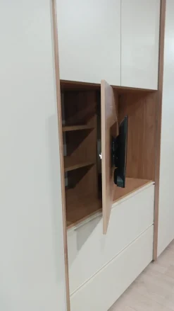 Online Armadio con ante scorrevoli modello Scorrevolo scontato del 50% Armadi