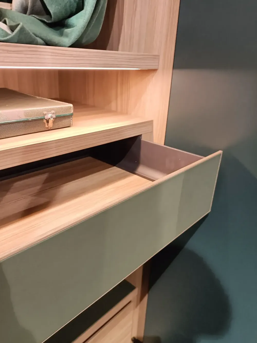 Armadio Cornice con anta in pelle sintetica di A PREZZO SCONTATO 46%^Pianca Online