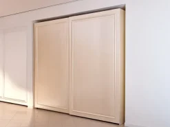 Benedetti Armadio di modello Vele in laccato opaco con sconto -50%- Armadi