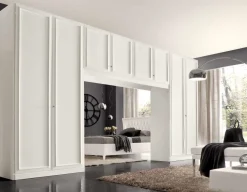 Benedetti Armadio di modello Vele in laccato opaco con sconto -50%- Armadi