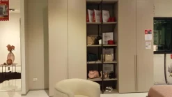 Armadio di modello Kare in laccato opaco con sconto -48%^Collezione esclusiva Sale