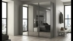 Armadio di modello Armadio a 3 ante scorrevoli con specchi fumè in promo-sconto del 50% in laminato opaco con sconto -46%^Gierre Mobili Sale