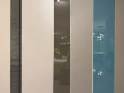 Armadio di modello Groove now in vetro con sconto -30% Armadi