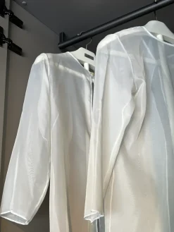 Armadio di modello Now quick in vetro con sconto -35%^Lago New