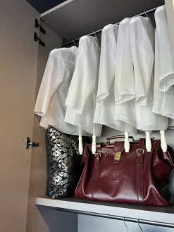 Armadio di modello Now quick in vetro con sconto -35%^Lago New