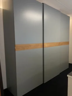 Armadio di modello Stage expo in laccato opaco con sconto -52%^Mobilgam Outlet