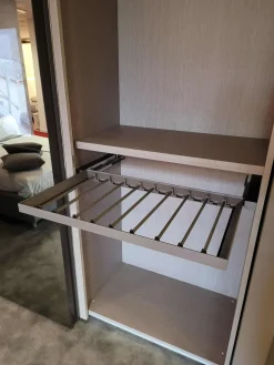 Armadio di modello Vision 2021 in laminato materico con sconto -45%^Tomasella Best