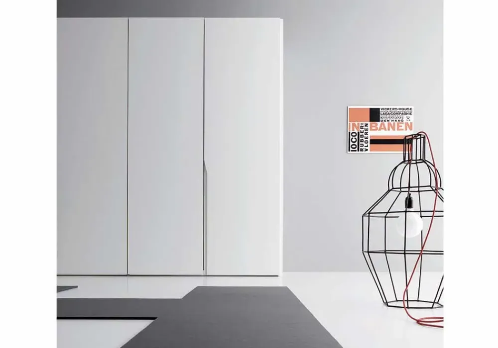 Clearance Armadio in laccato opaco Manhattan a marchio scontato -25% Armadi