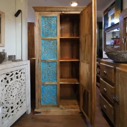 Hot Armadio in legno Armadio etnico intarsi india a marchio scontato -37% Armadi